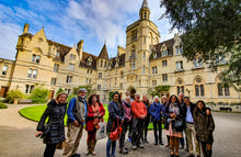 Load image into Gallery viewer, Premium Free Walking Tour of Oxford University, City &amp; The Old Bodleian Library with University Educated Students &amp; Alumni Guides
