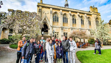 Load image into Gallery viewer, Premium Free Walking Tour of Oxford University, City &amp; The Old Bodleian Library with University Educated Students &amp; Alumni Guides
